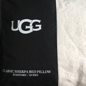 UGG Classic Sherpa Bed Pillow - White
